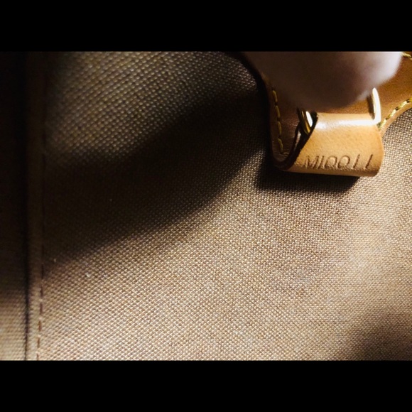 💯Authentic Ellipse PM (Authenticated by poshmark) - Picture 11 of 12